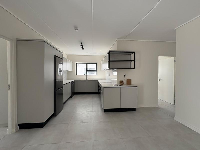 To Let 3 Bedroom Property for Rent in Sandown Western Cape